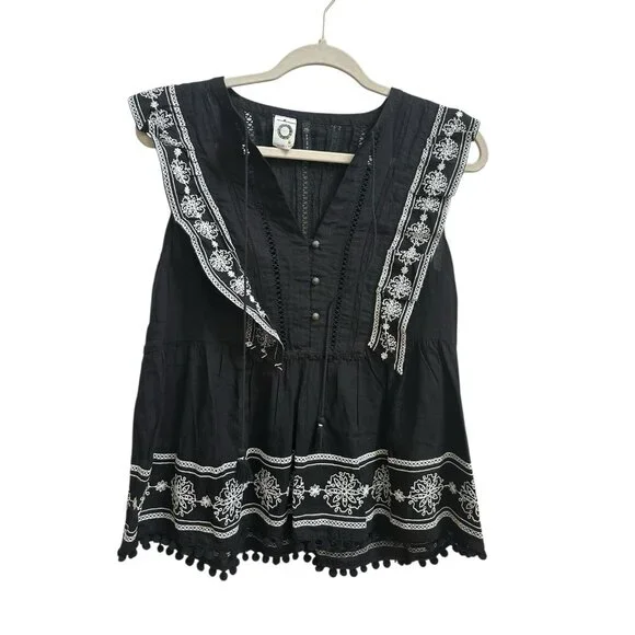Anthropologie Akemi Kin Adelina Top Black Floral Embroider Peasant Sz 6 Boho - Picture 3 of 10